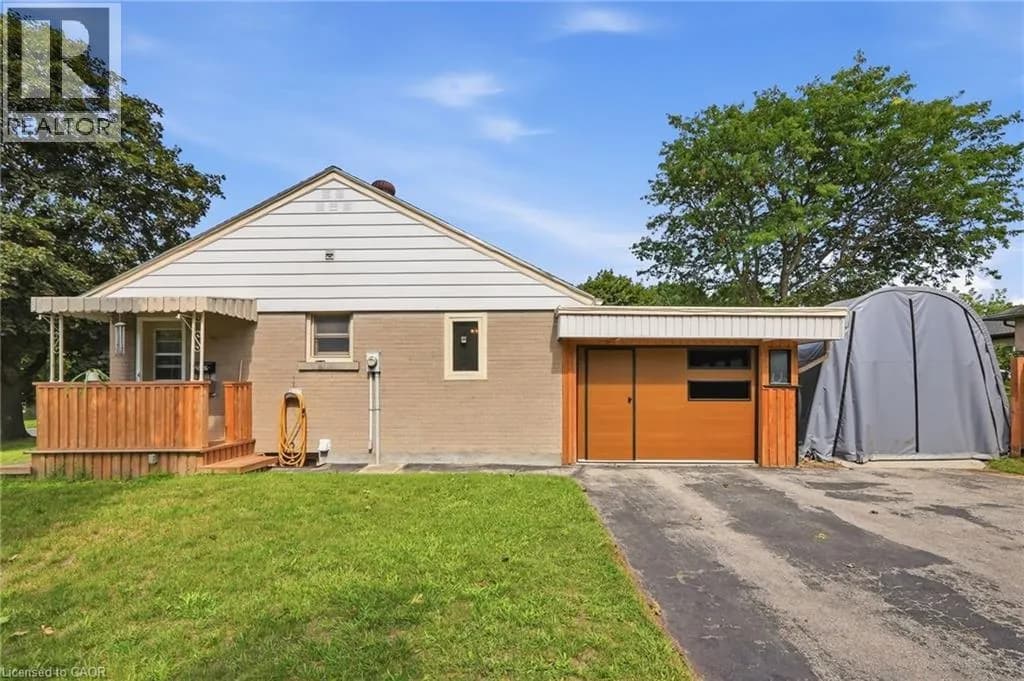 21 OAKWOOD Avenue — photo 2 of 31