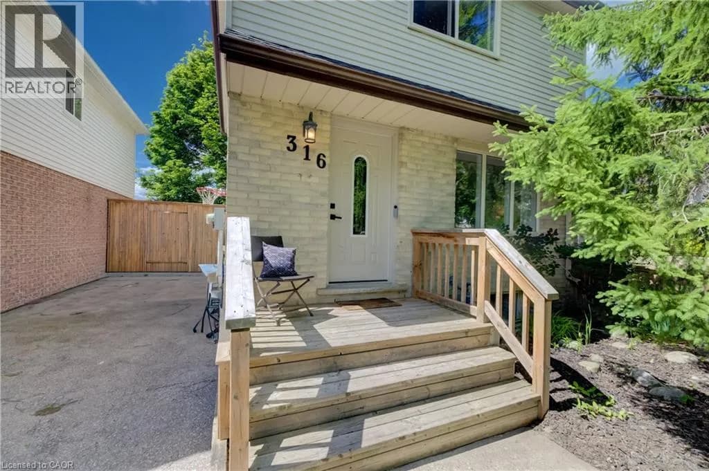 316 RISTAU Place S — photo 3 of 32
