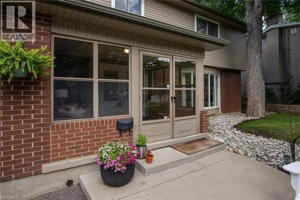 51 MURRAYHILL Court — photo 3 of 50