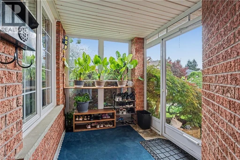 332 BREMBEL Crescent — photo 4 of 46