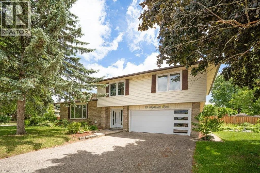 21 HALLIWELL Drive