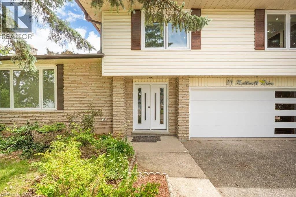 21 HALLIWELL Drive — photo 2 of 38