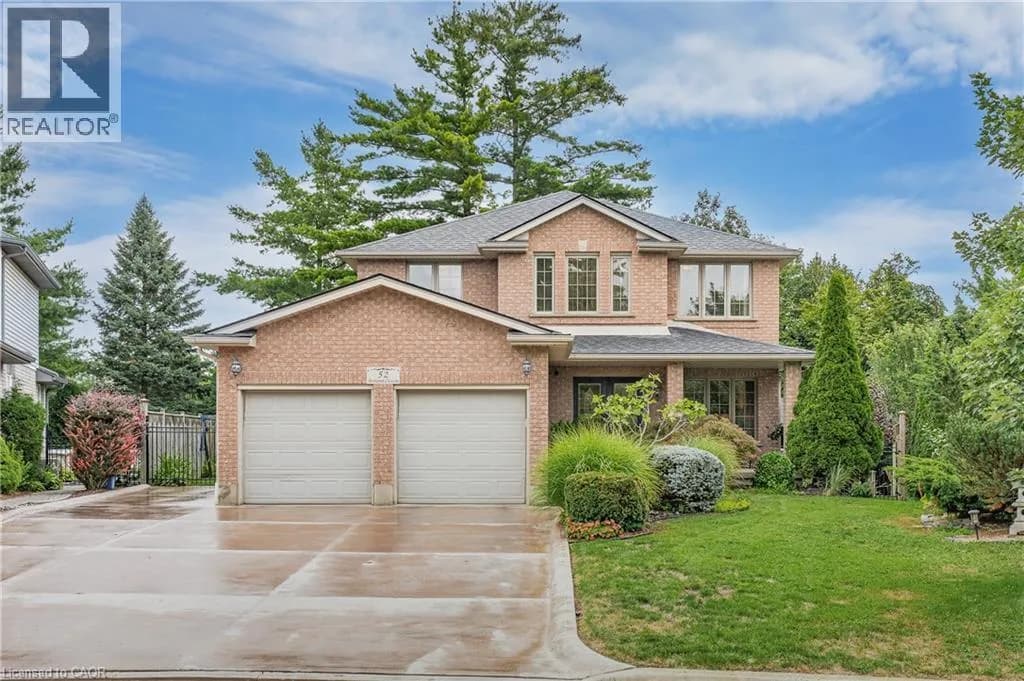52 ARCHWOOD Crescent