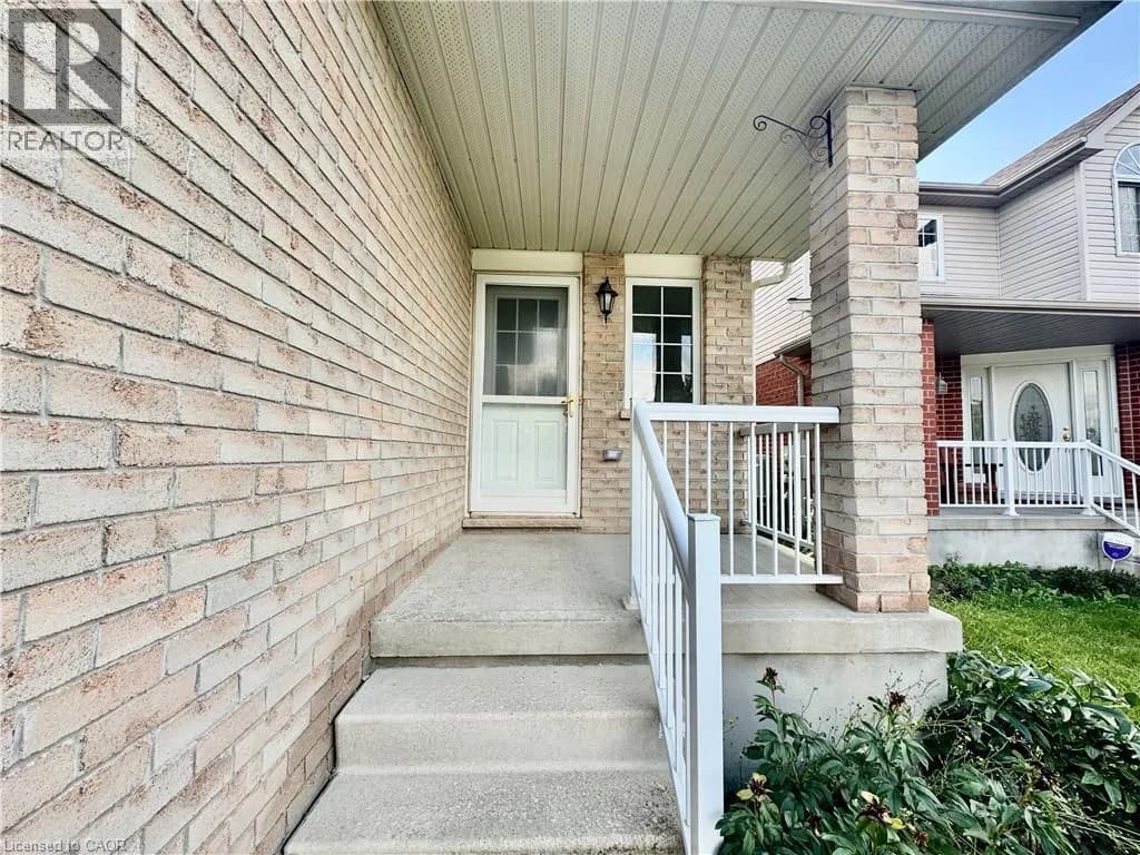 56 LENA Crescent — photo 3 of 33