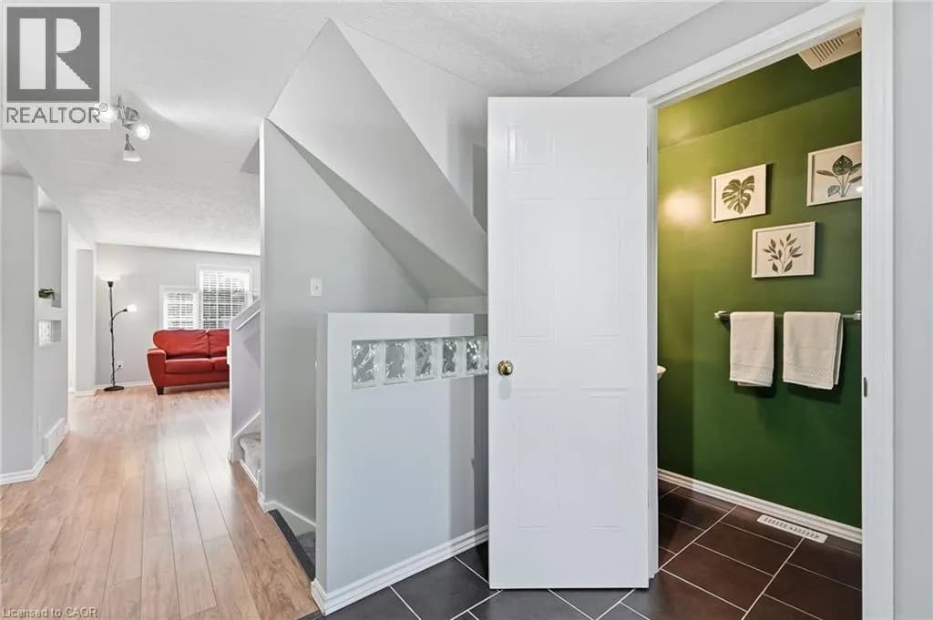 326 ROSETTE Drive — photo 4 of 37