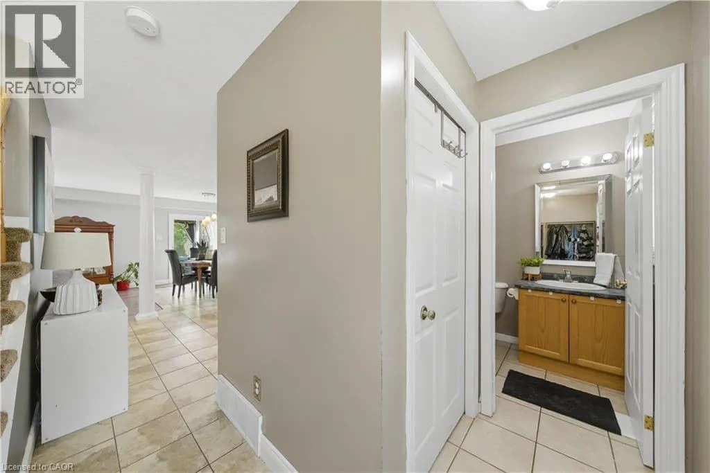 784 BUTTERNUT Avenue — photo 4 of 33