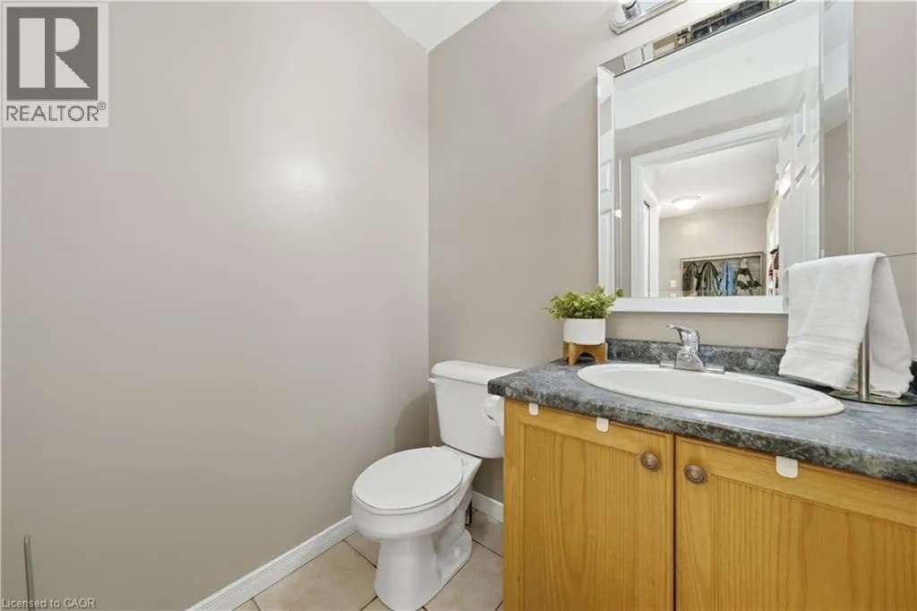 784 BUTTERNUT Avenue — photo 5 of 33