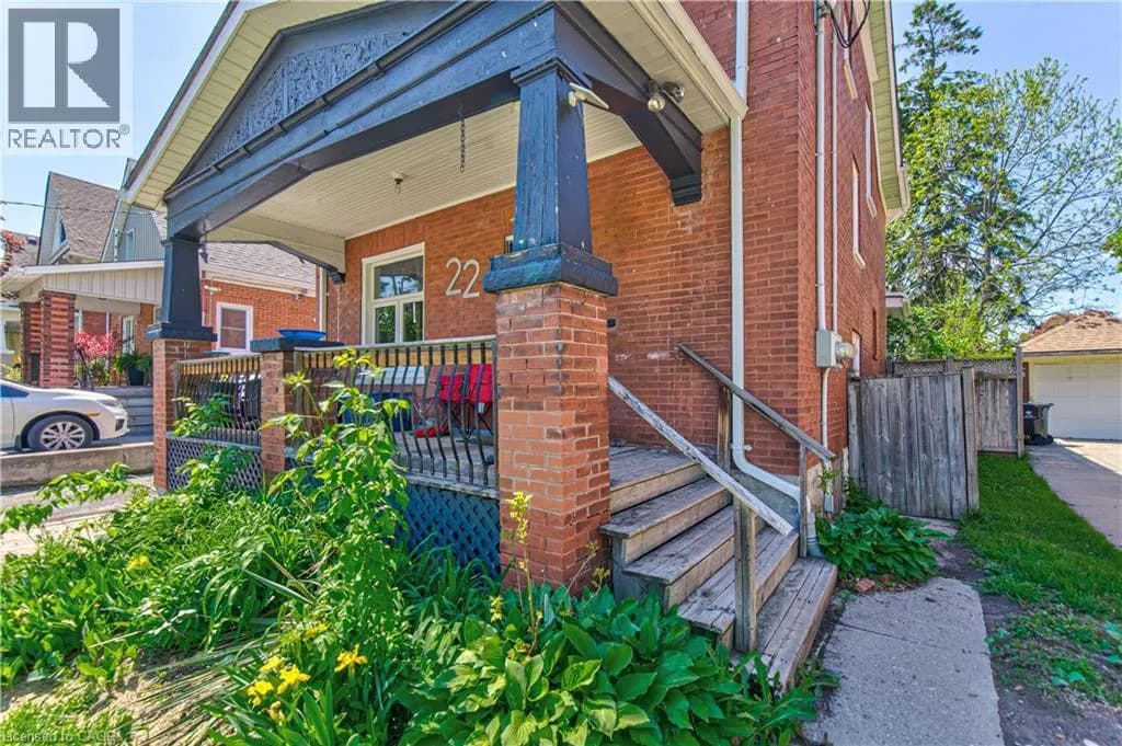 22 HERLAN Avenue — photo 4 of 38