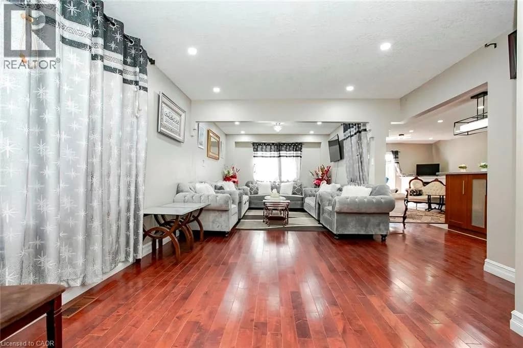 107 GLENCLIFFE Court — photo 3 of 50