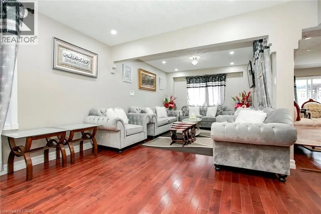 107 GLENCLIFFE Court — photo 4 of 50