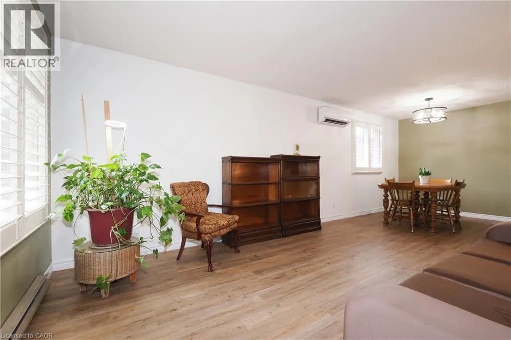 219 FOXHUNT Road — photo 4 of 30