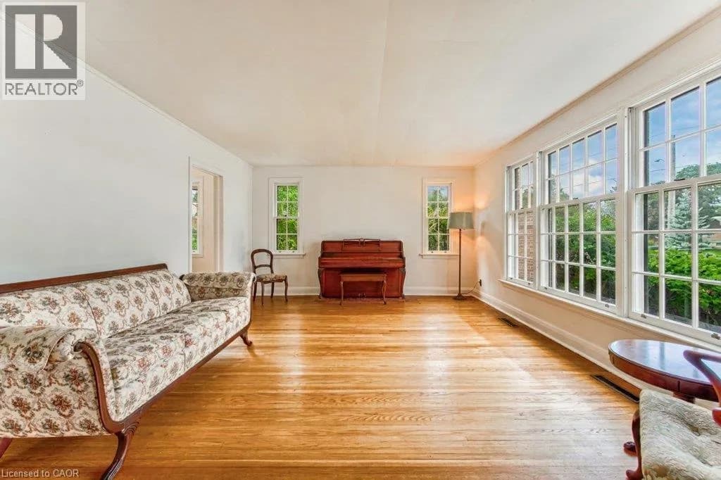 321 HIGHLAND Park — photo 4 of 39
