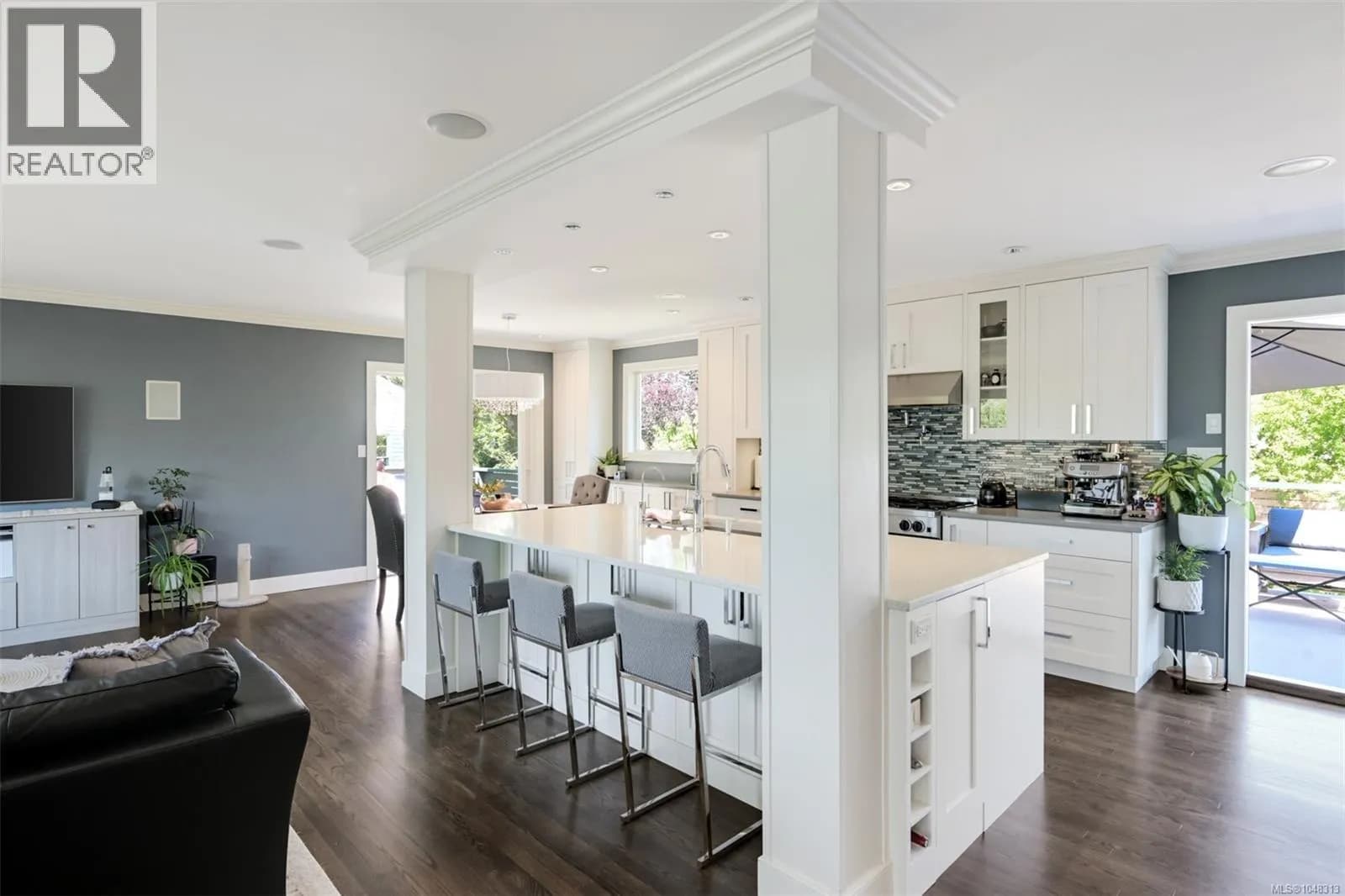 1762 Midgard Ave — photo 4 of 59