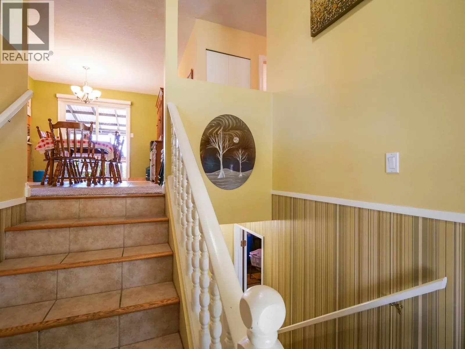 2439 FERGUSON STREET — photo 5 of 40