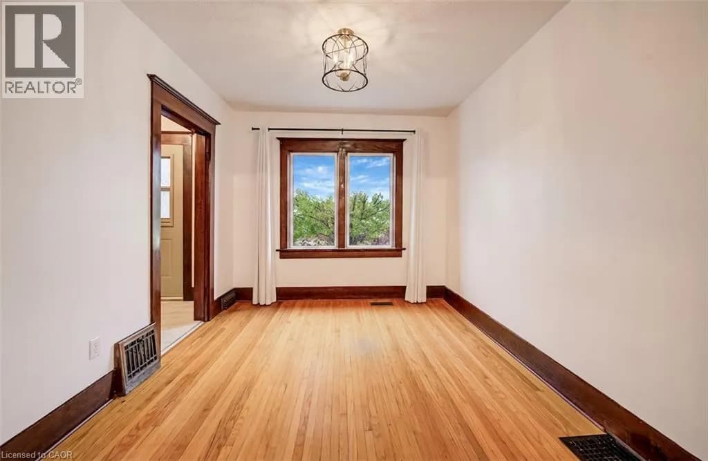 156 GLASGOW Street — photo 4 of 45