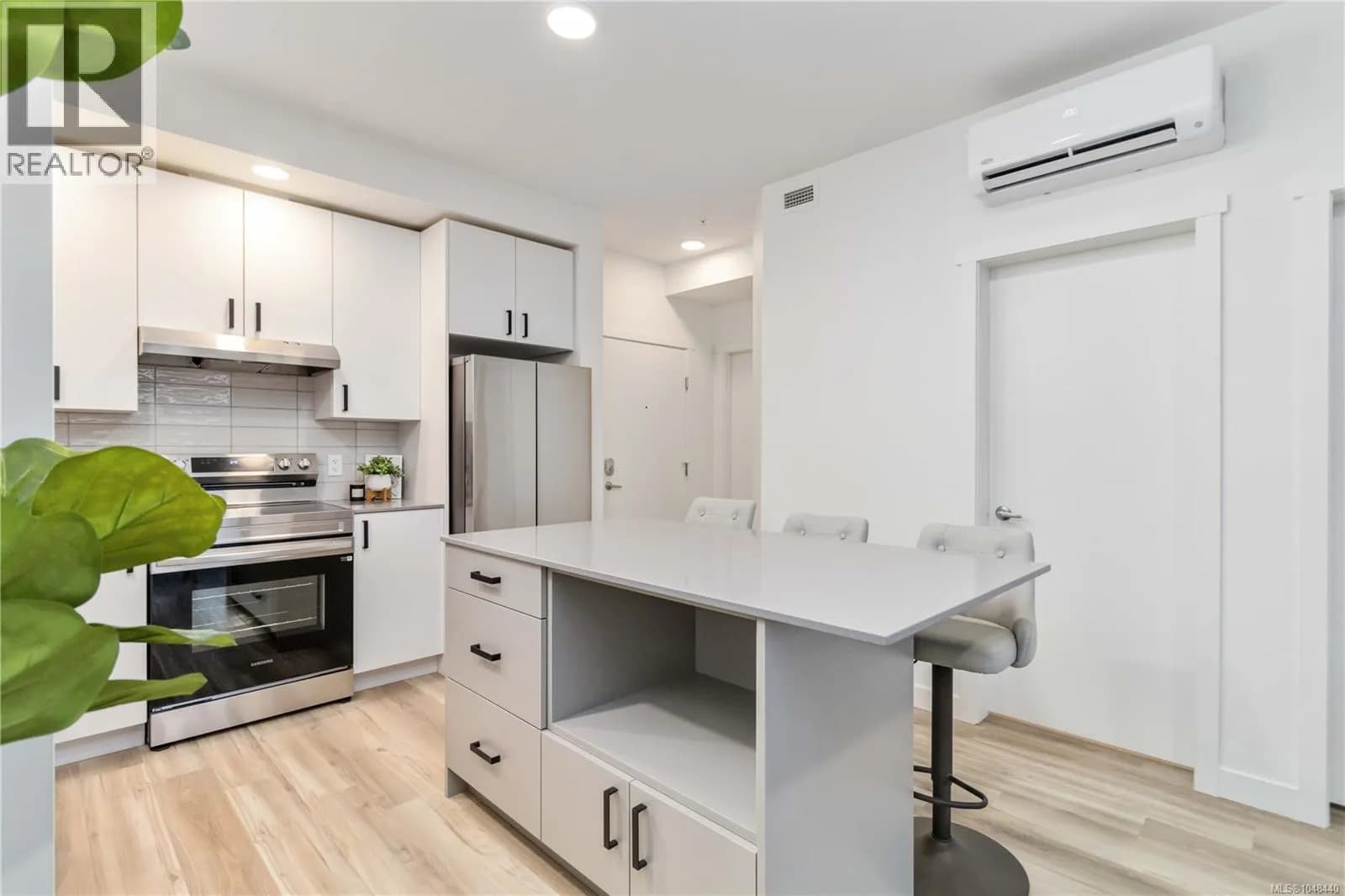 404 2390 City Gate Blvd — photo 4 of 30