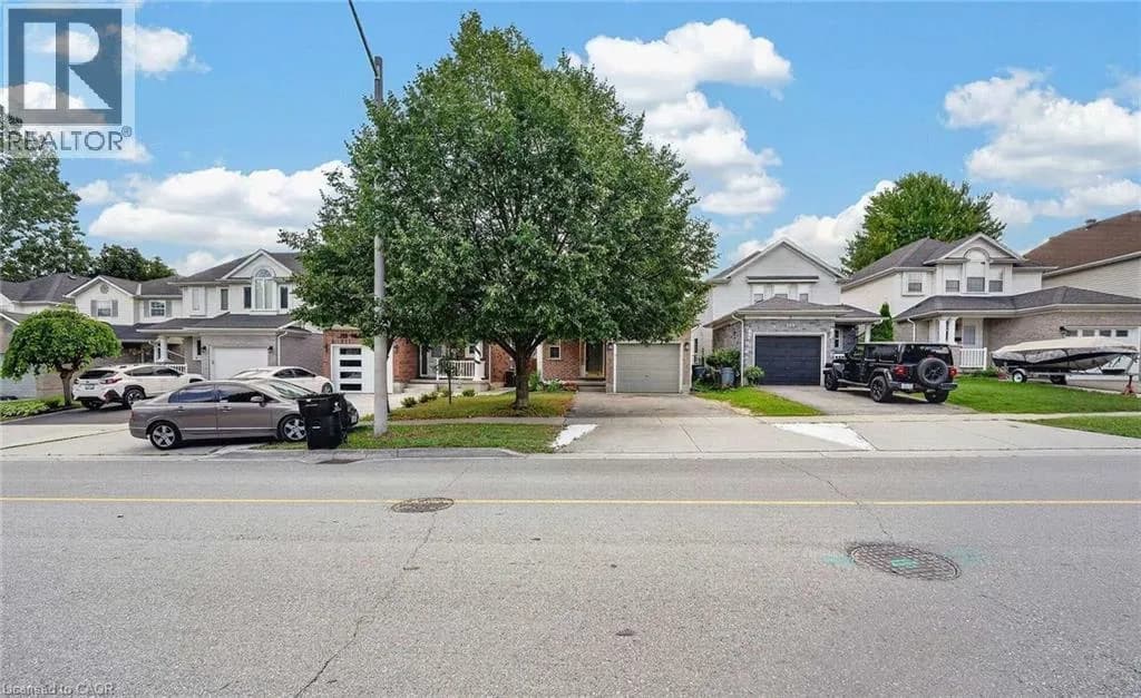 211 MELRAN Drive — photo 3 of 41