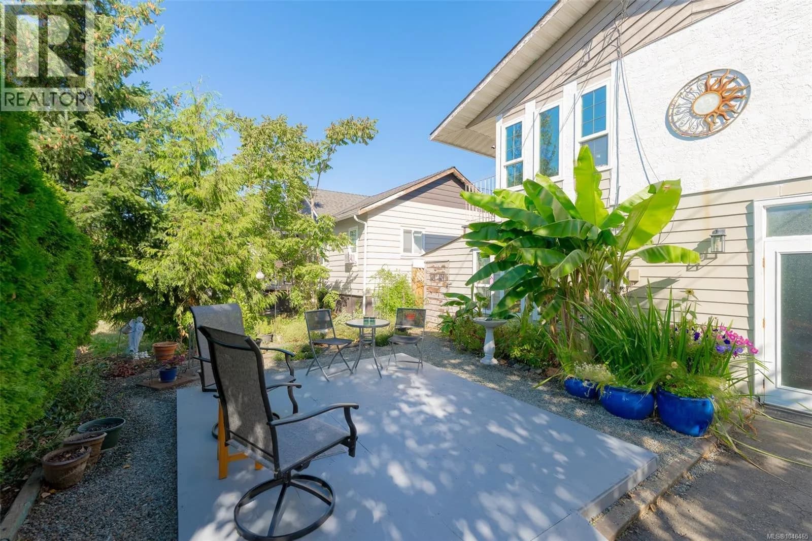 4463 Arrowsmith Rd — photo 4 of 40