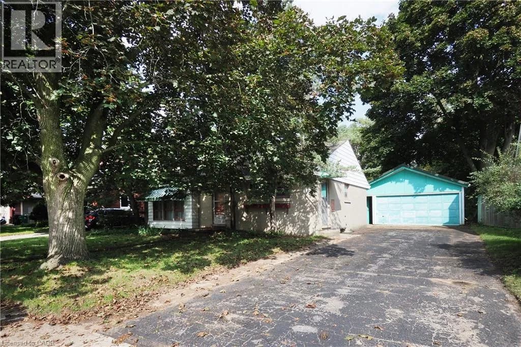 12 OAKWOOD Avenue — photo 2 of 42