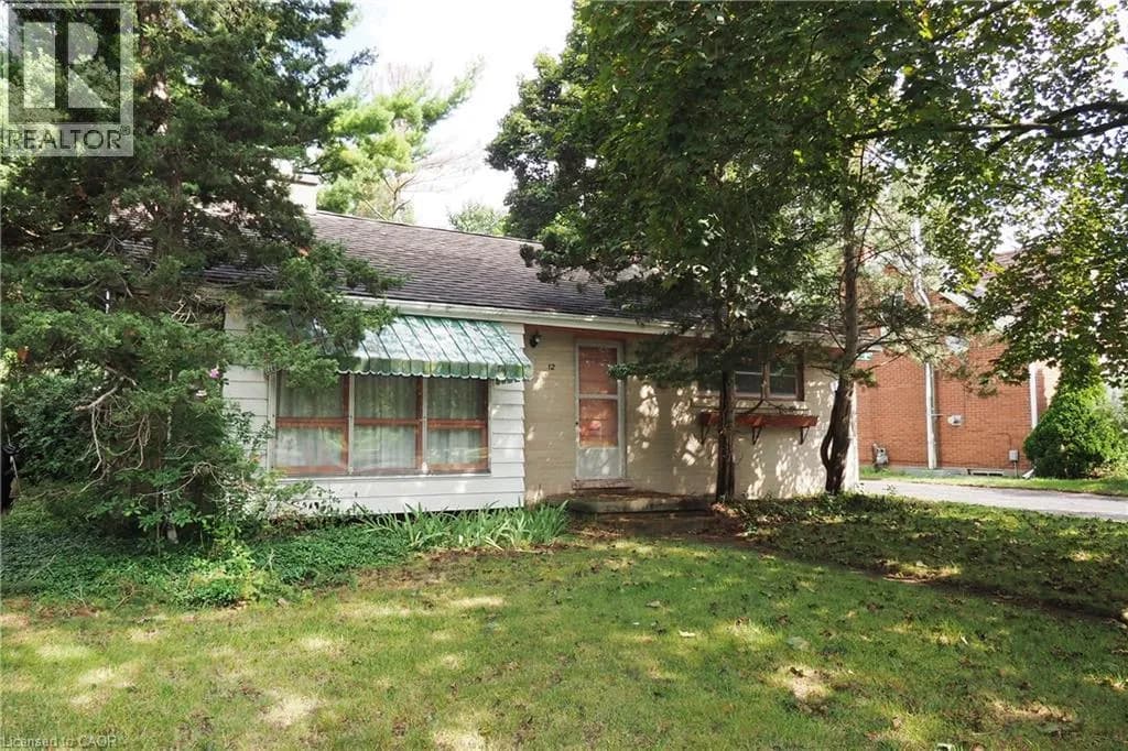 12 OAKWOOD Avenue — photo 3 of 42