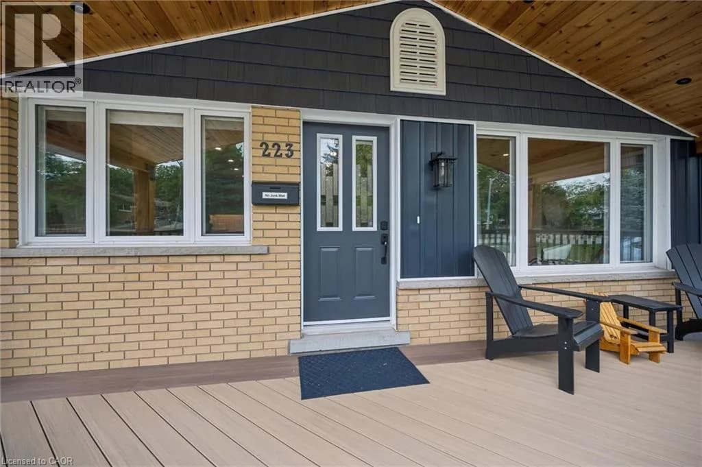 223 CARTER Avenue — photo 4 of 38