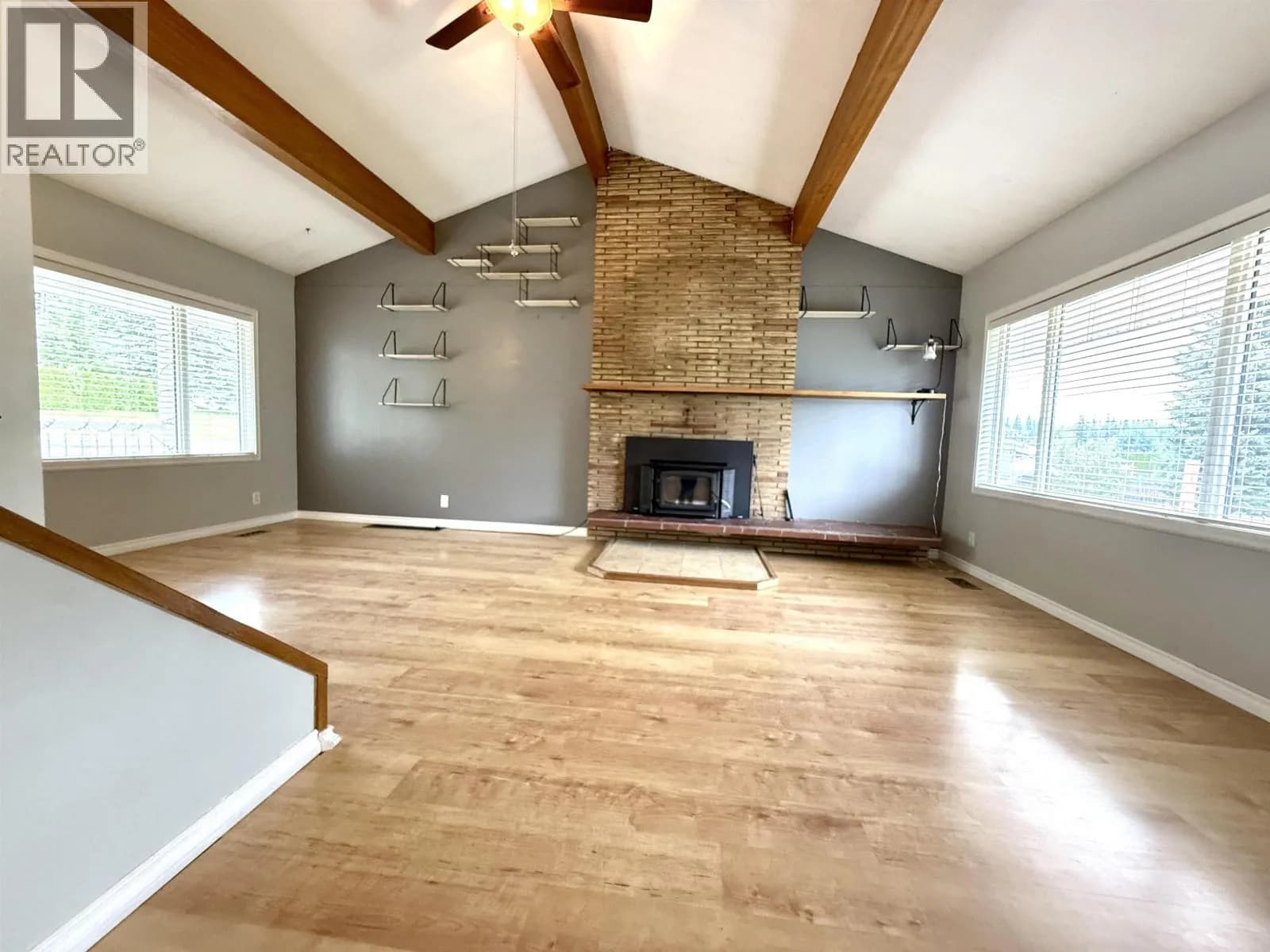 7761 THOMPSON DRIVE — photo 5 of 29
