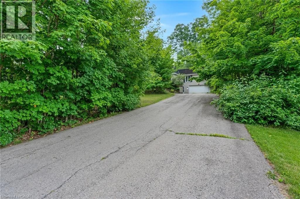 35 MAPLE HILL Drive — photo 4 of 38