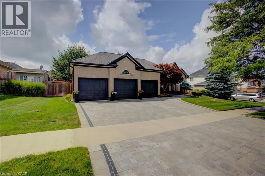 457 CARYNDALE Drive — photo 4 of 49