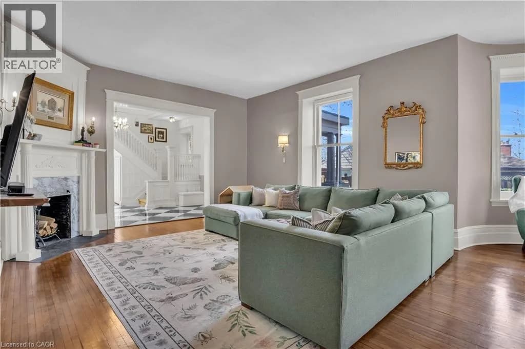 54 BRUCE Street — photo 4 of 46
