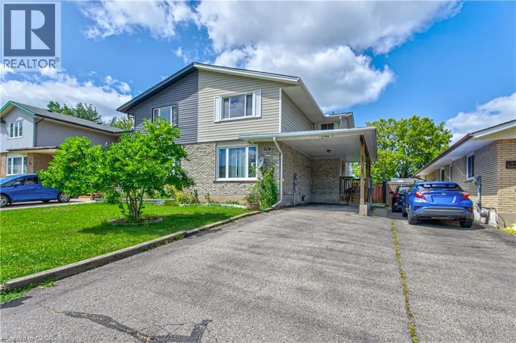 98 MONTEAGLE Crescent