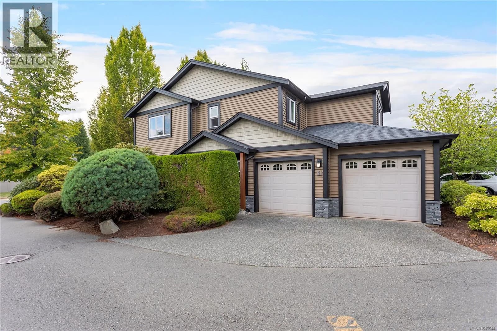 1 6240 Parkwood Dr