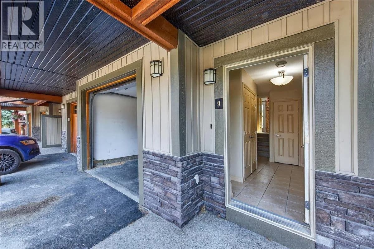 4840 BORREGO RIDGE Road Unit# 9 — photo 4 of 45