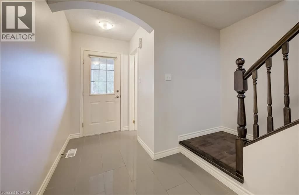 508 VERONICA Drive — photo 3 of 38