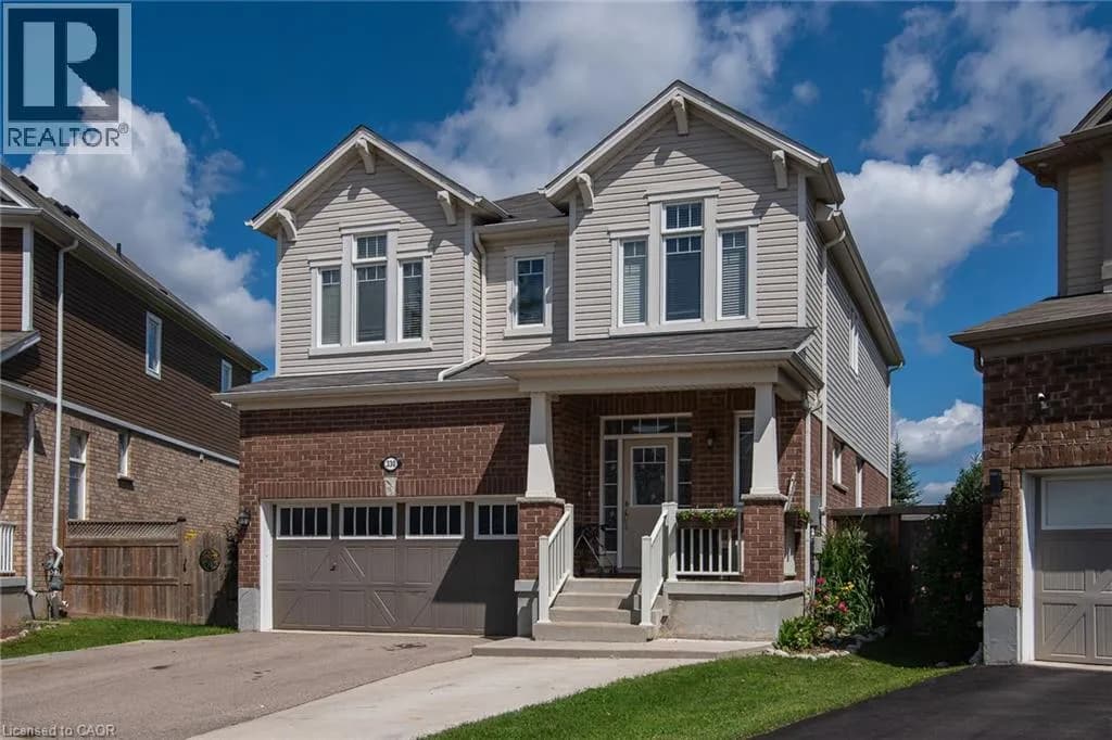 330 GROVEHILL Crescent