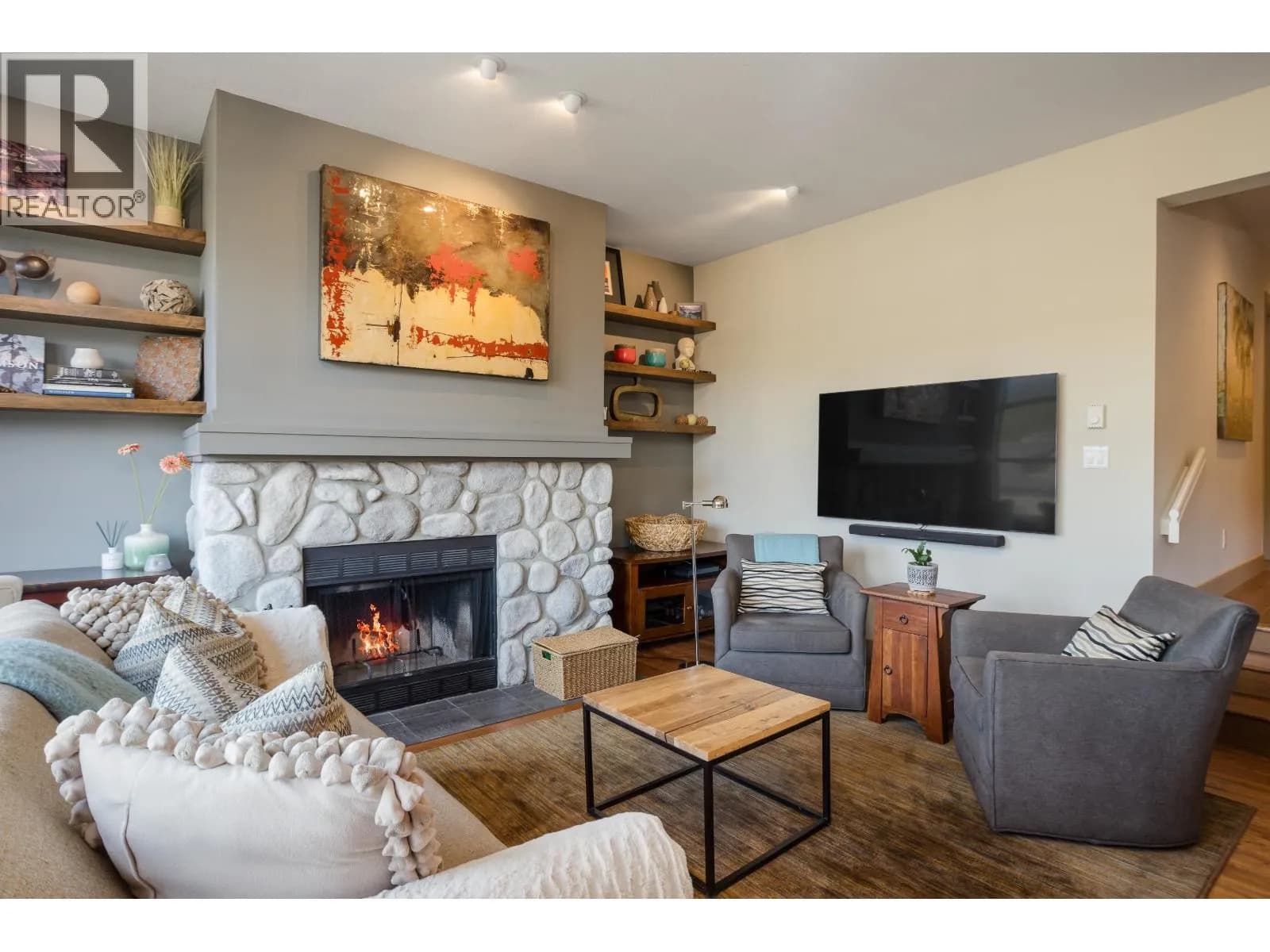 23 4644 BLACKCOMB WAY — photo 3 of 28