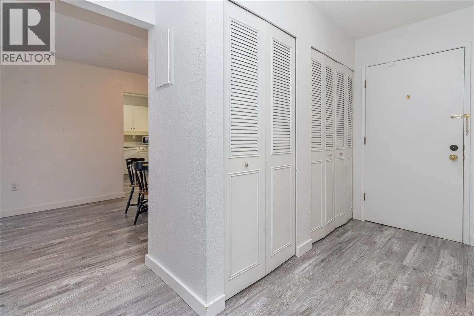212 1545 Pandora Ave — photo 3 of 36