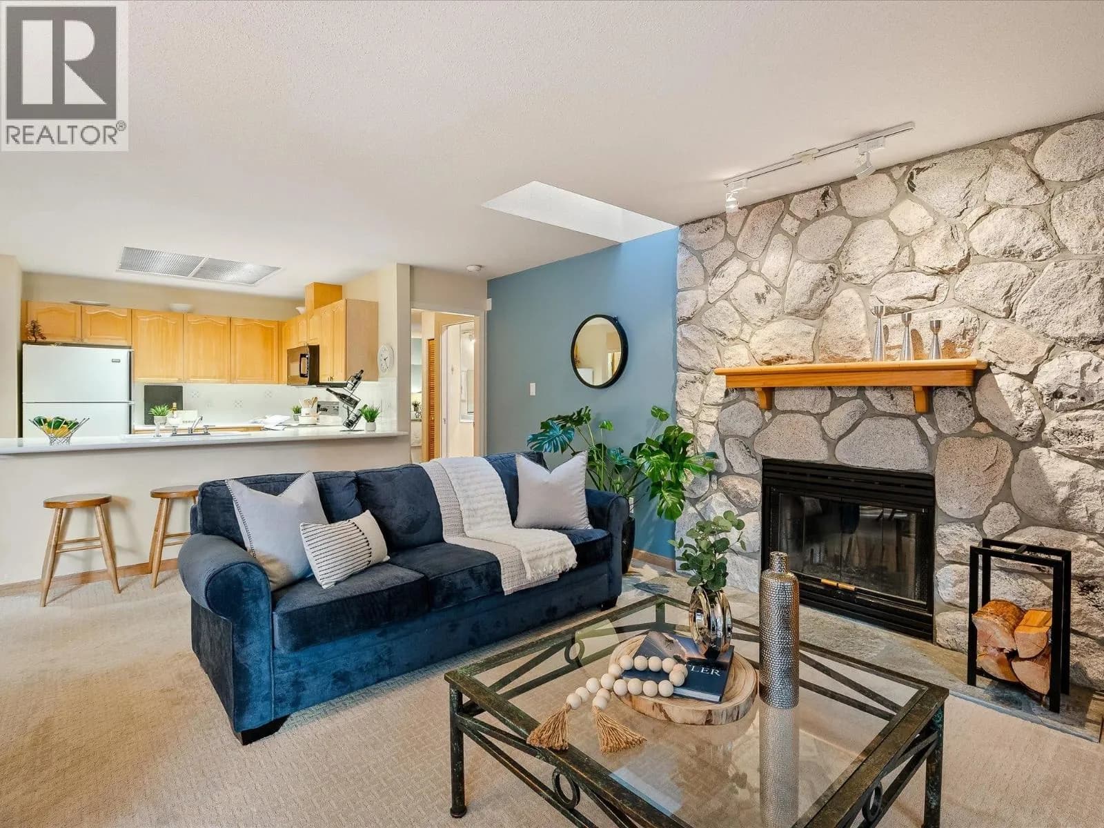 31 4636 BLACKCOMB WAY — photo 2 of 22