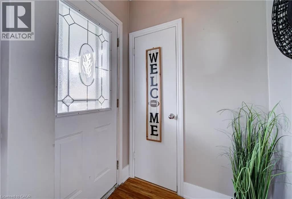 176 EDWIN Street — photo 3 of 50