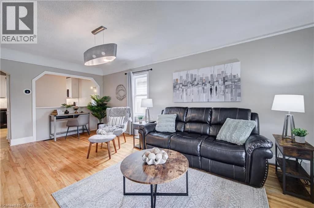 176 EDWIN Street — photo 4 of 50