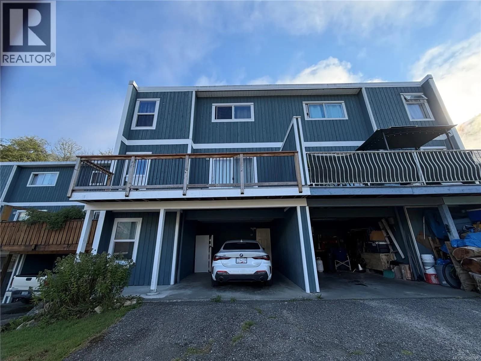 69 Mckay Cres — photo 2 of 15