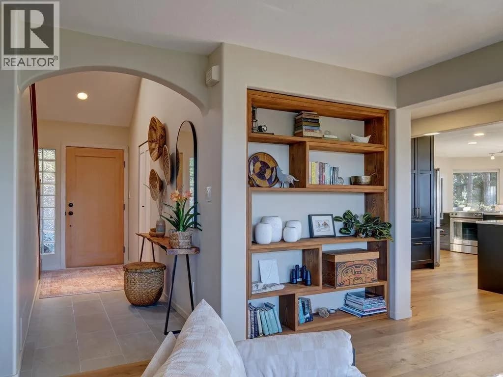9291 TRUMAN ROAD — photo 4 of 40