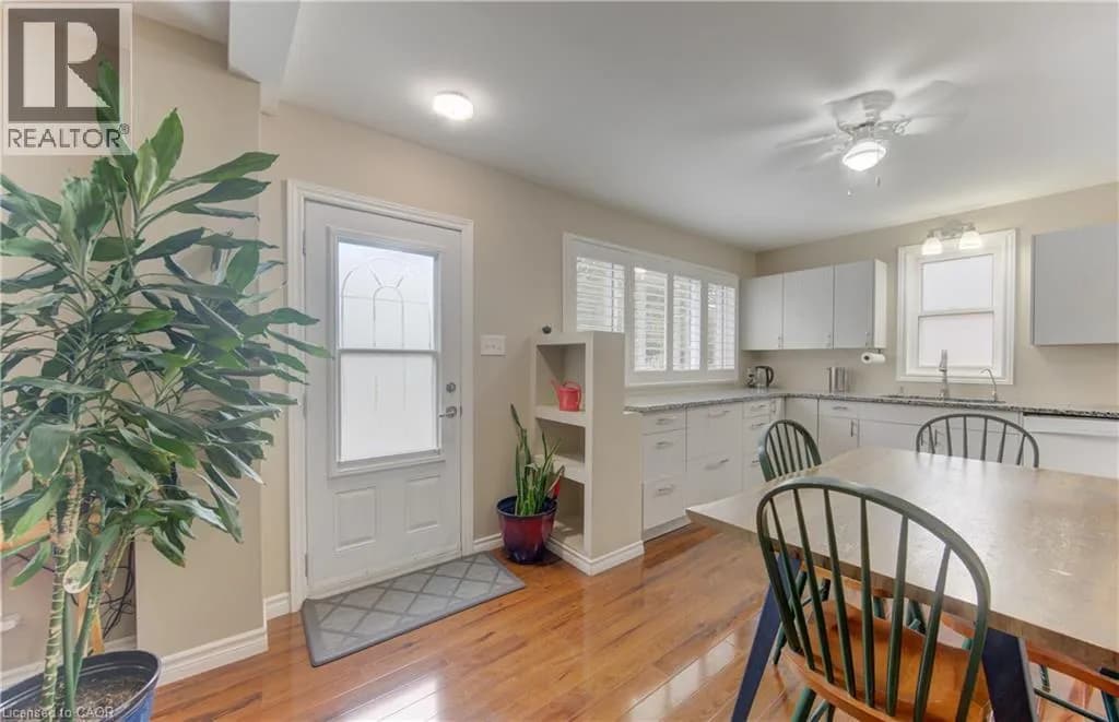 104 MAUSSER Avenue — photo 5 of 50