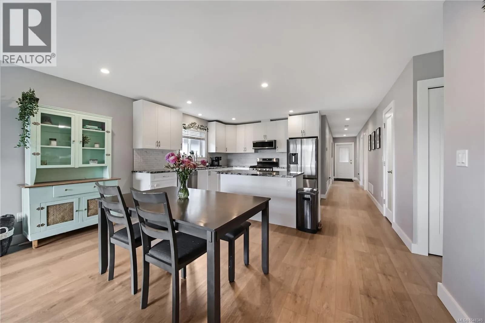4453 9th Ave — photo 5 of 21