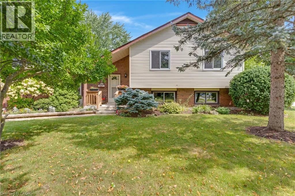 7 UNDERHILL Crescent