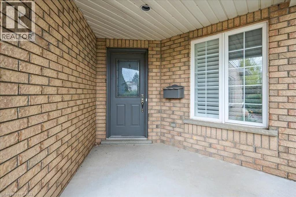 537 HAVENDALE Place — photo 5 of 41