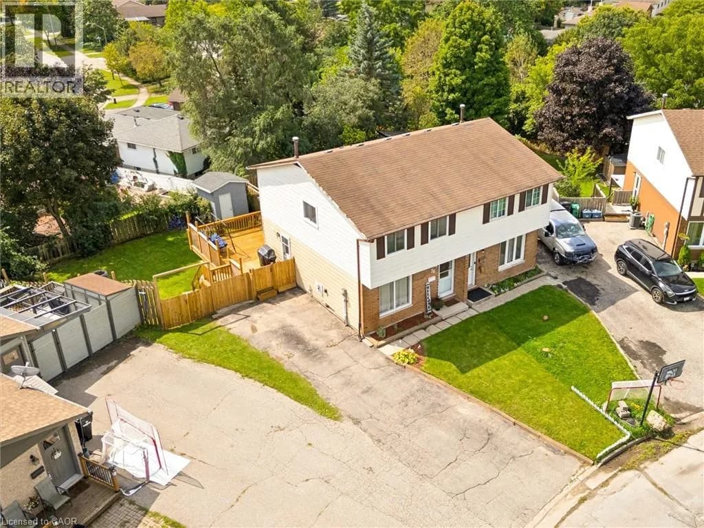 76 CLUTHE Crescent — photo 3 of 41
