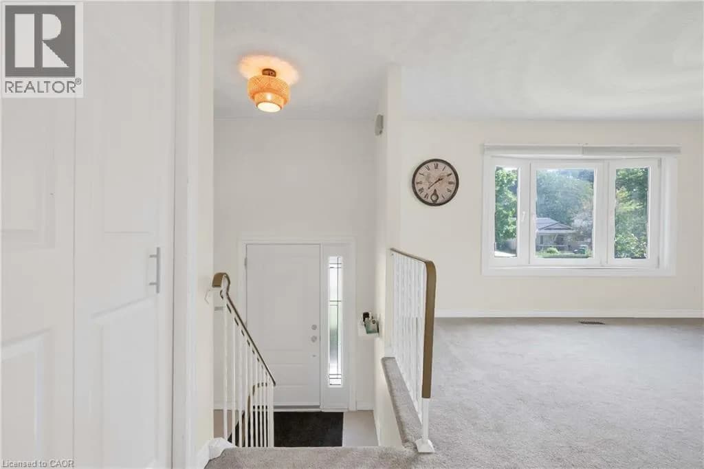 141 CEDAR CREST Street — photo 4 of 29