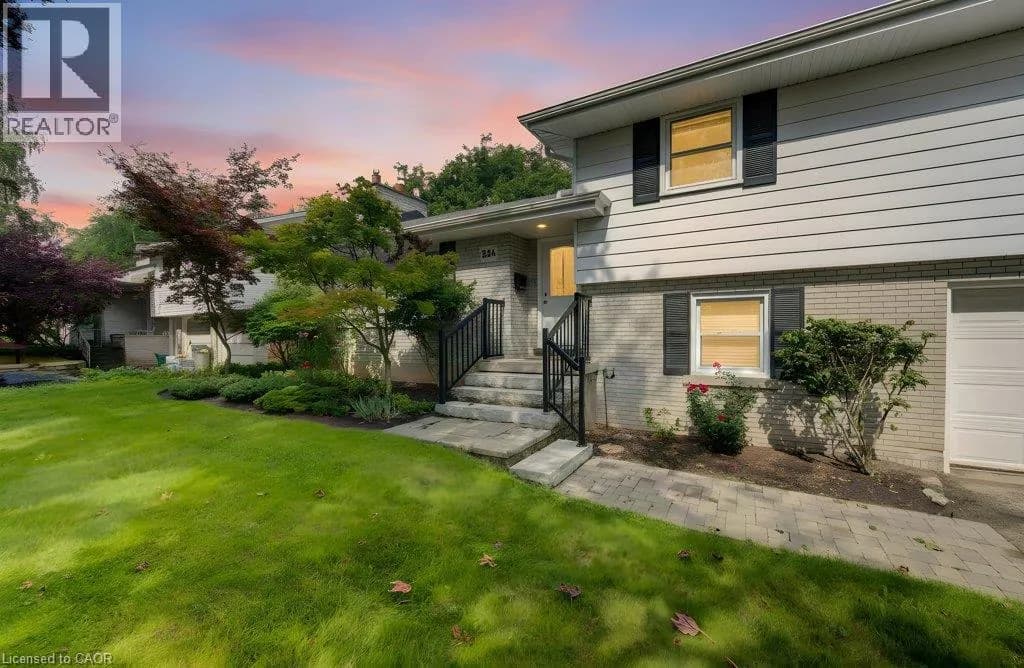 204 STANLEY Drive — photo 3 of 12