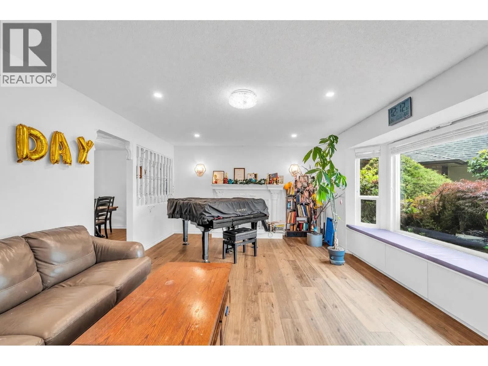 5331 TIFFANY PLACE — photo 3 of 35