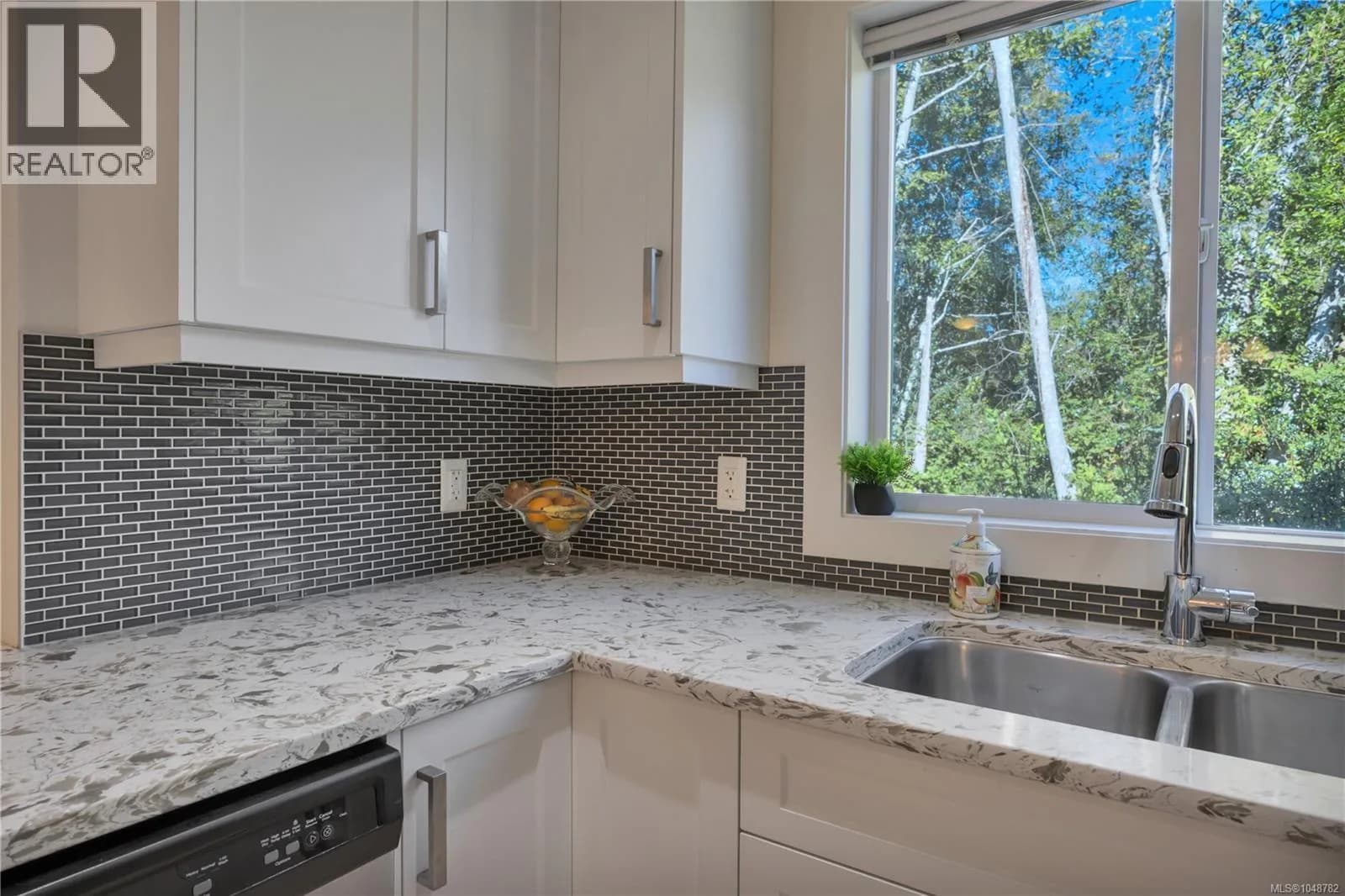 3397 Pinestone Way — photo 5 of 91